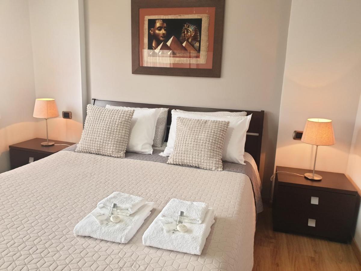 Modern Apartament Făgăraş Buitenkant foto